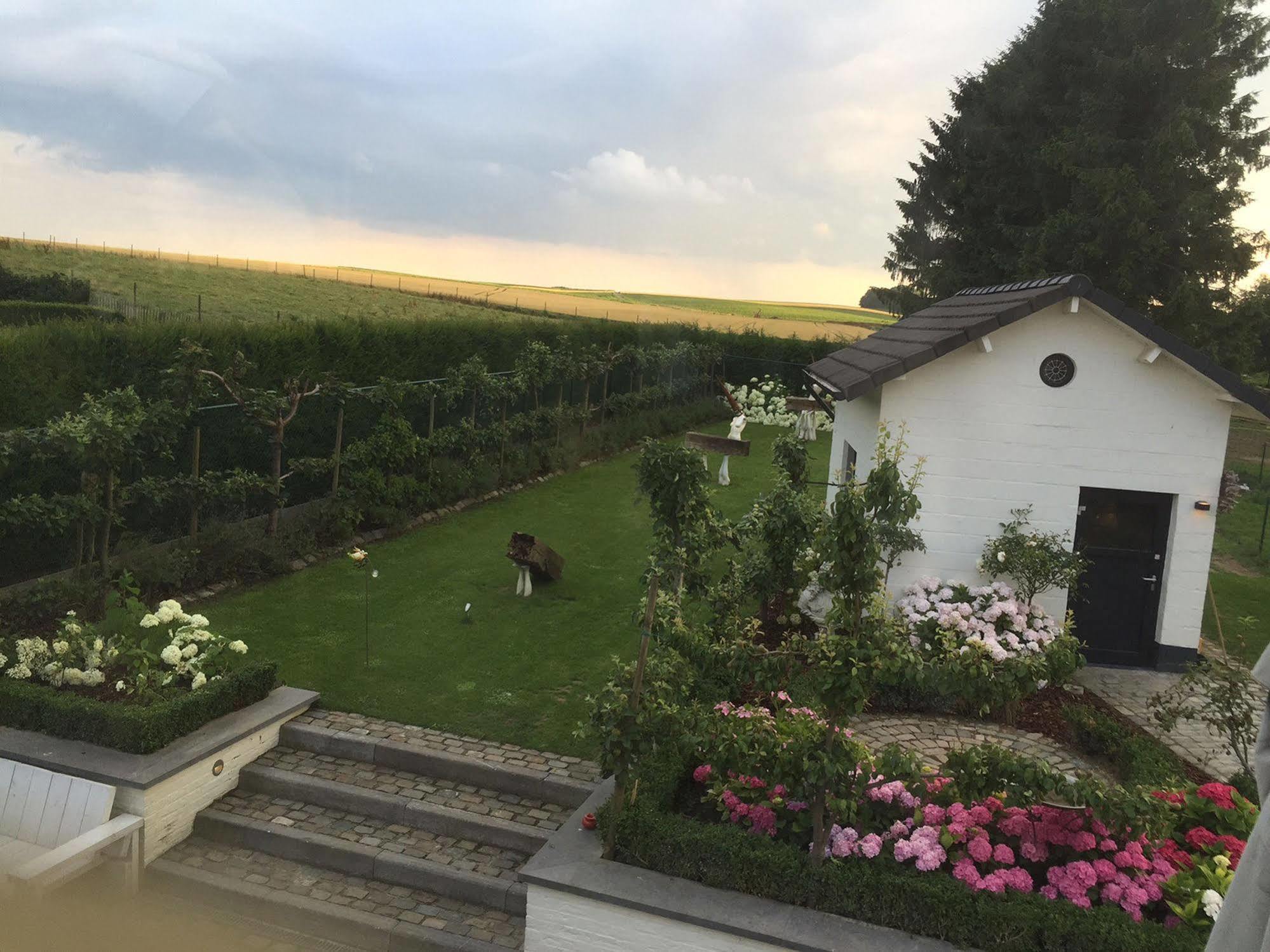 B&B Montenakerhof Riemst Exterior photo
